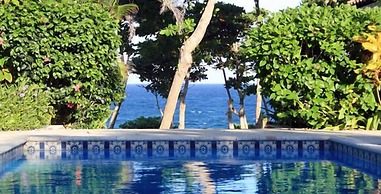 Family Oriented - Private Beach & Horse Stables - Ocean, Pool, & Hot T