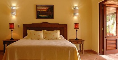 Family Oriented - Private Beach & Horse Stables - Ocean, Pool, & Hot T