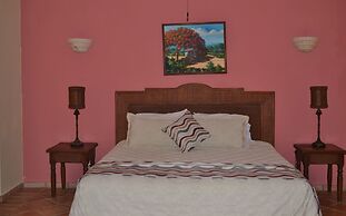 Family Oriented - Private Beach & Horse Stables - Ocean, Pool, & Hot T