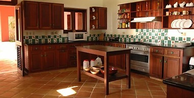 Family Oriented - Private Beach & Horse Stables - Ocean, Pool, & Hot T