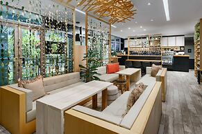 Costa Hollywood Beach Resort