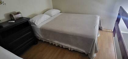 Ella's Park View Townhouse Crown Point