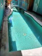 Ella's Park View Townhouse Crown Point