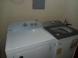 Ella's Park View Townhouse Crown Point