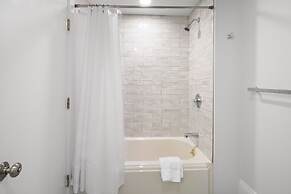 Charlesgate Suites