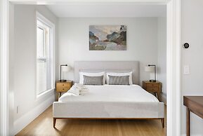 Charlesgate Suites