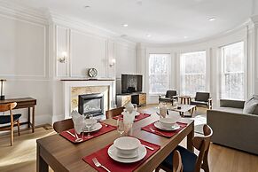 Charlesgate Suites