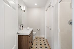 Charlesgate Suites