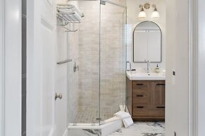 Charlesgate Suites