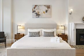 Charlesgate Suites