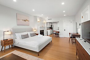 Charlesgate Suites