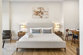 Charlesgate Suites