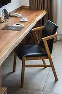 Triple E Hotel Fine Art Museum