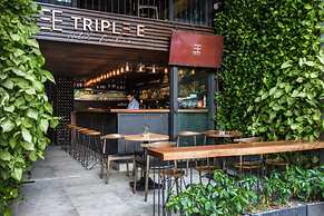 Triple E Hotel Fine Art Museum