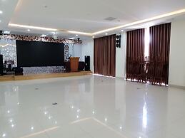 Phu Cuong Beach Hotel