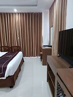 Phu Cuong Beach Hotel