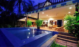 Coconut Laguna Villas