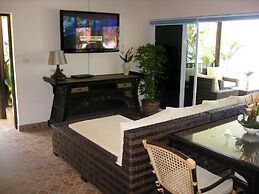 Coconut Laguna Villas