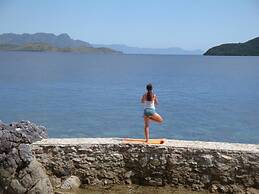 Iris Island Eco Resort