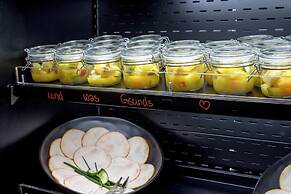 Holiday Inn - the niu, Saddle Furth by IHG