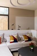 Elegant Duplex with XL Patio by FeelHome