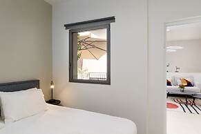 Elegant Duplex with XL Patio by FeelHome