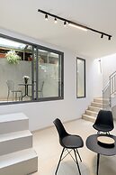 Elegant Duplex with XL Patio by FeelHome