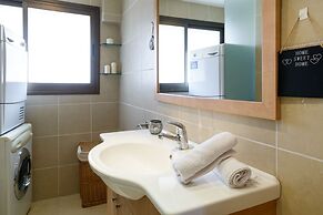 Comfort & Balcony near Beach by FeelHome