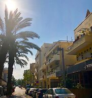 Deluxe Frishman Beach 1Min Beach