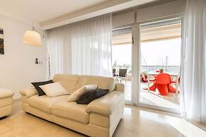 High Class Condo at Marina by FeelHome