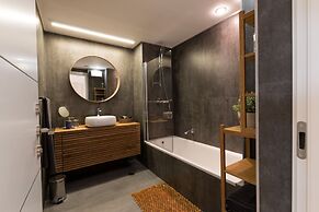 High Class Condo at Marina by FeelHome