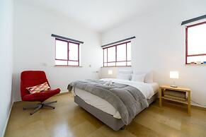 Amazing Duplex Penthouse with 2 Terraces by FeelHome