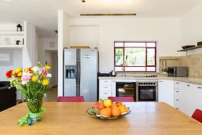 Amazing Duplex Penthouse with 2 Terraces by FeelHome