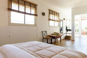 Amazing Duplex Penthouse with 2 Terraces by FeelHome