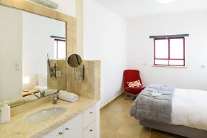 Amazing Duplex Penthouse with 2 Terraces by FeelHome