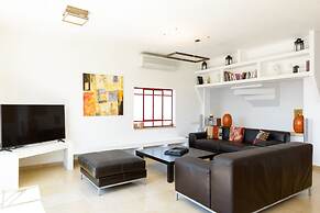 Amazing Duplex Penthouse with 2 Terraces by FeelHome