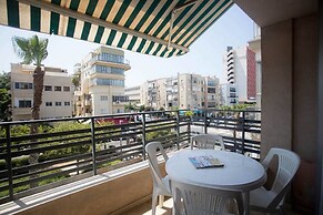 Balcony & Comfort by FeelHome