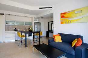 Balcony & Comfort by FeelHome