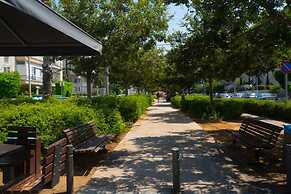 Balcony & Comfort by FeelHome