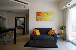 Balcony & Comfort by FeelHome