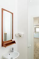 Terrace & View on Dallal square by FeelHome