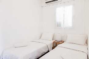 Terrace & View on Dallal square by FeelHome