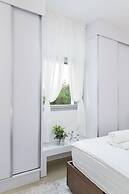 Quiet Hideaway & Terrace near Beach by FeelHome