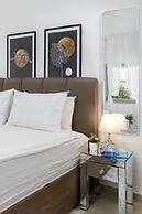 Quiet Hideaway & Terrace near Beach by FeelHome