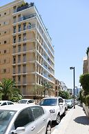 Quiet Hideaway & Terrace near Beach by FeelHome