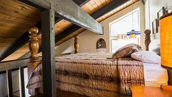 2 Bedrooms Standard Condos by RedAwning