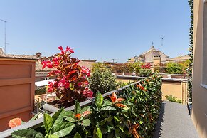 Harry's Bar Trevi Hotel & Restaurant