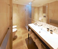 Harry's Bar Trevi Hotel & Restaurant