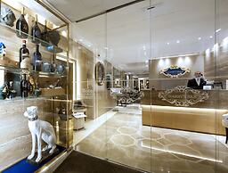 Harry's Bar Trevi Hotel & Restaurant