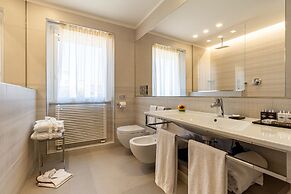 Harry's Bar Trevi Hotel & Restaurant